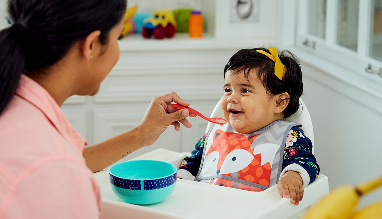 7-month-old baby trying food allergens