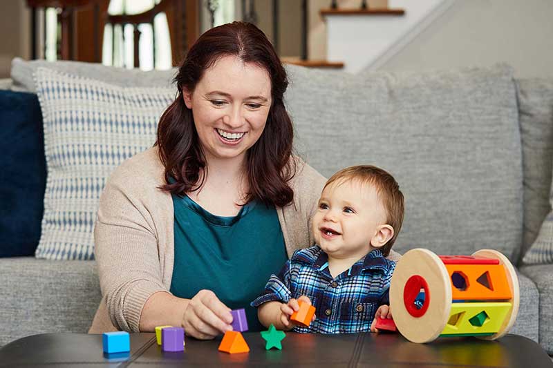 mom teaching child problem solving skills