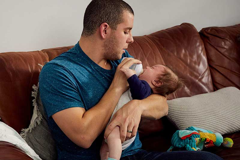 newborn crying during feeding