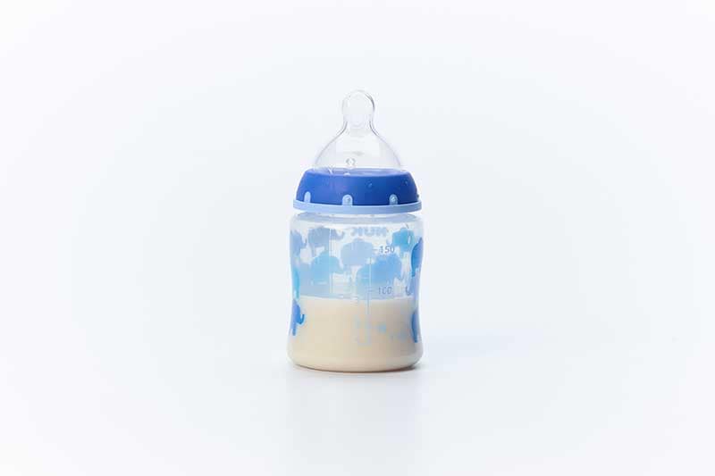 3 ounces of breastmilk or formula