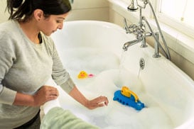 Toddler Bath Safety | Prevent Drowning in the Bath | Strong4Life